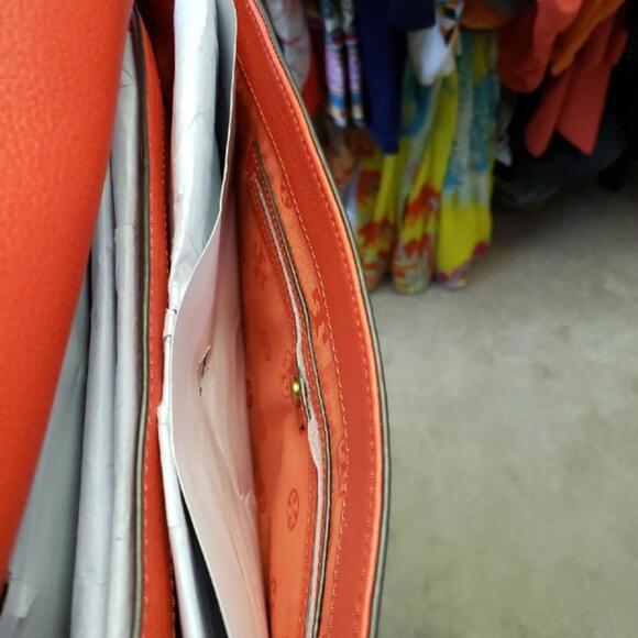 Tory Burch Handbag - Picture 7 of 8